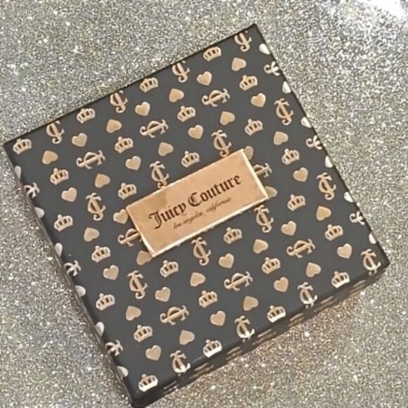 Juicy Couture Rhinestone Heart Bracelet Chain Bracelet & J Logo Earrings - Picture 7 of 7